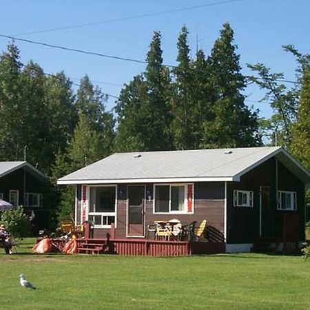 Wee Point Resort Manitowaning 客房 照片