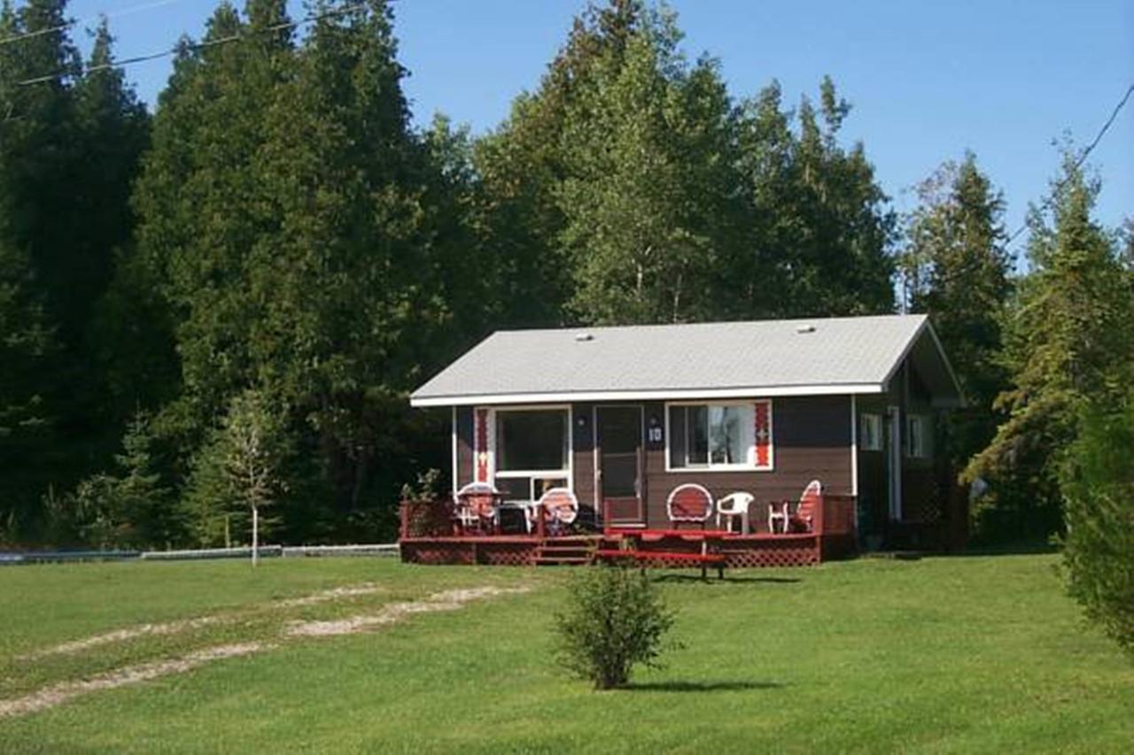 Wee Point Resort Manitowaning 外观 照片
