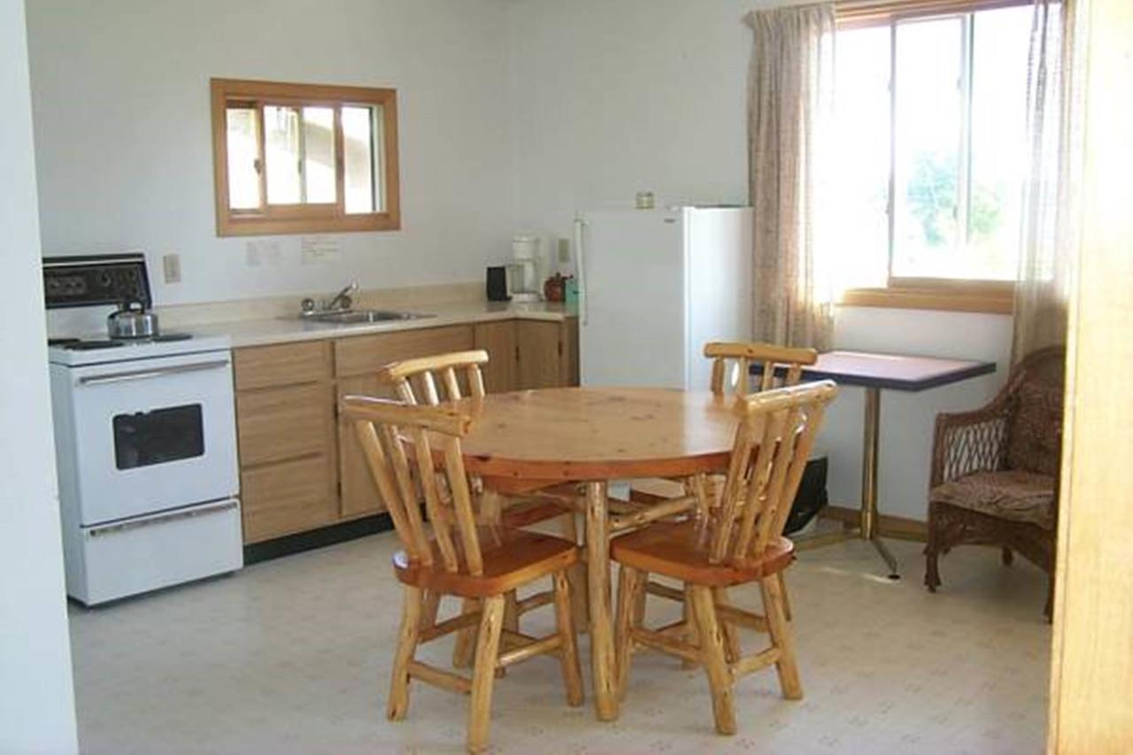 Wee Point Resort Manitowaning 客房 照片